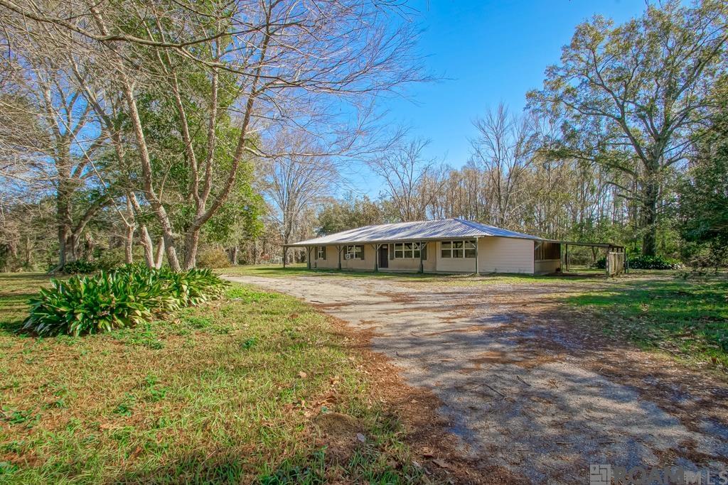 9786 Hooper Rd