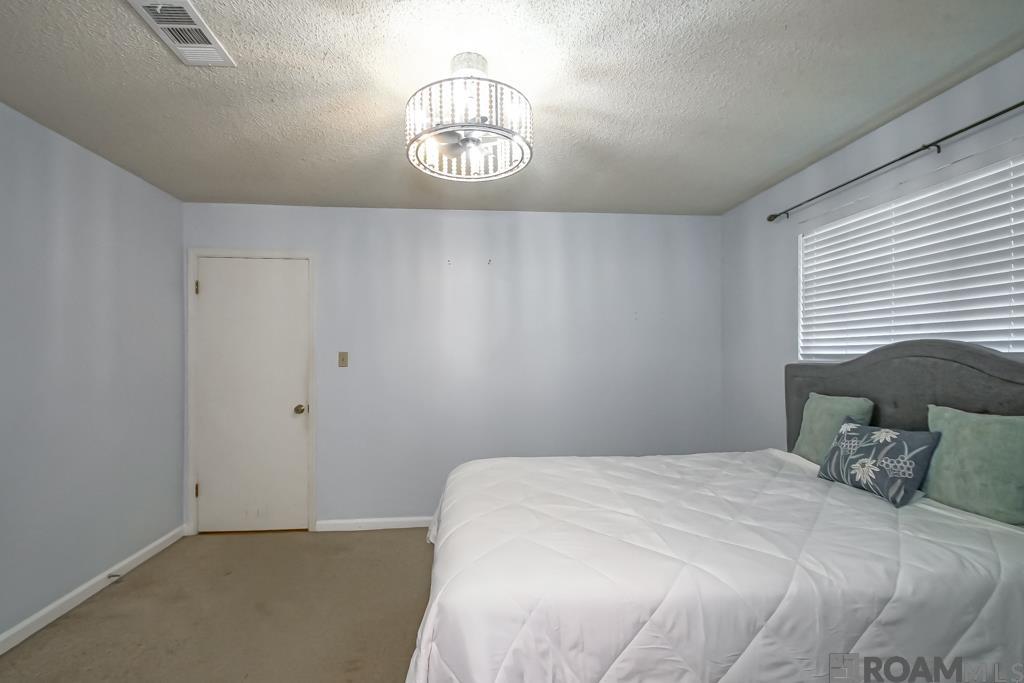 1212 Weeping Willow Dr