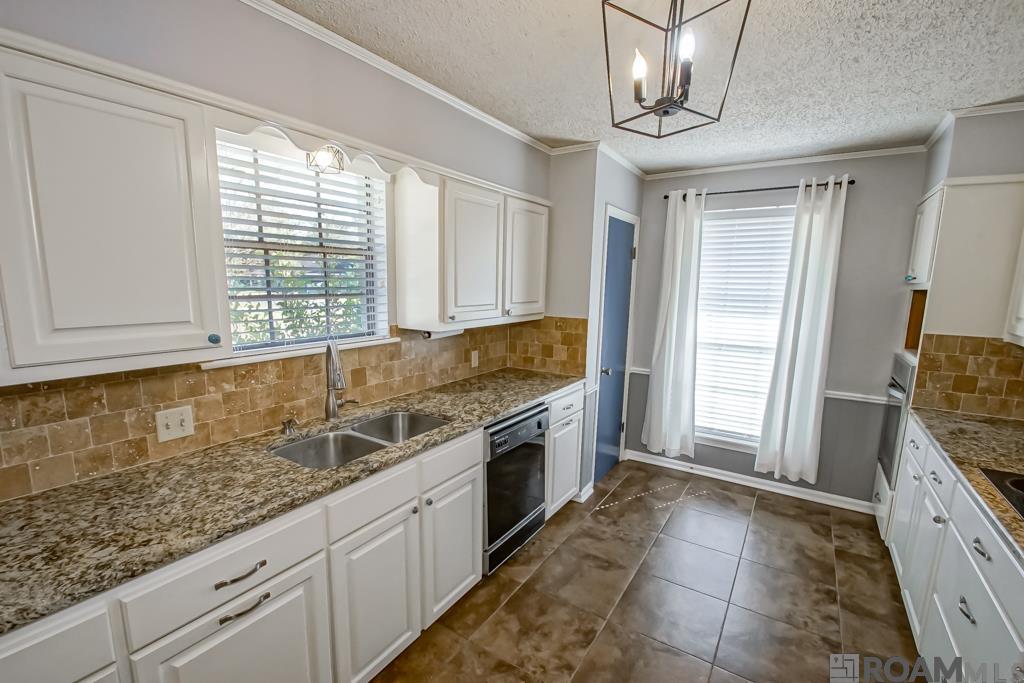 1212 Weeping Willow Dr