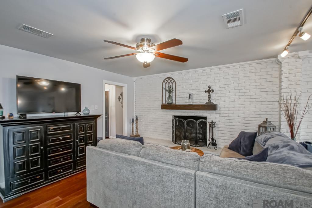 322 Janmar St