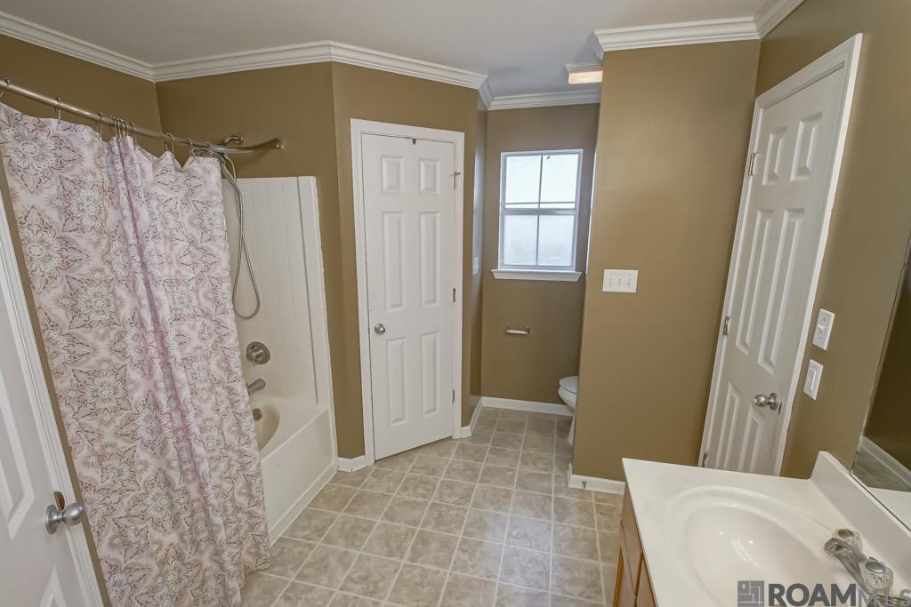 23449 Springhill Dr