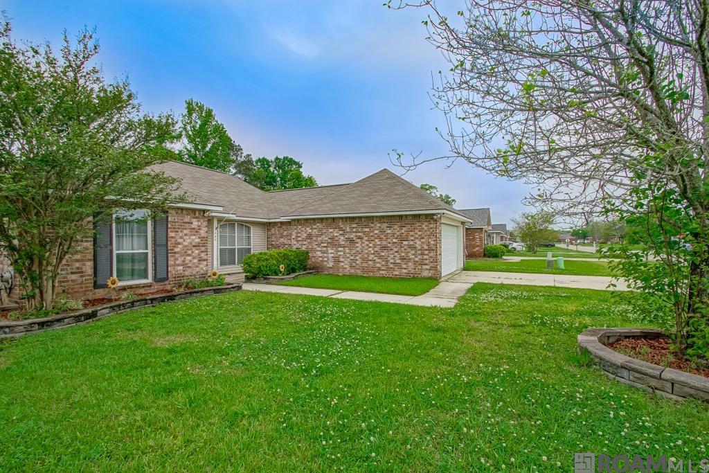 23449 Springhill Dr