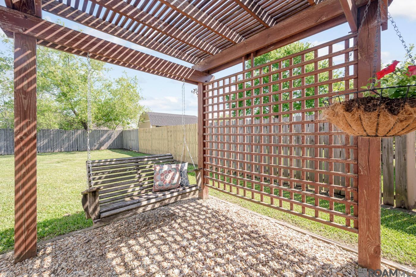 1493 Old Barnwood Ave
