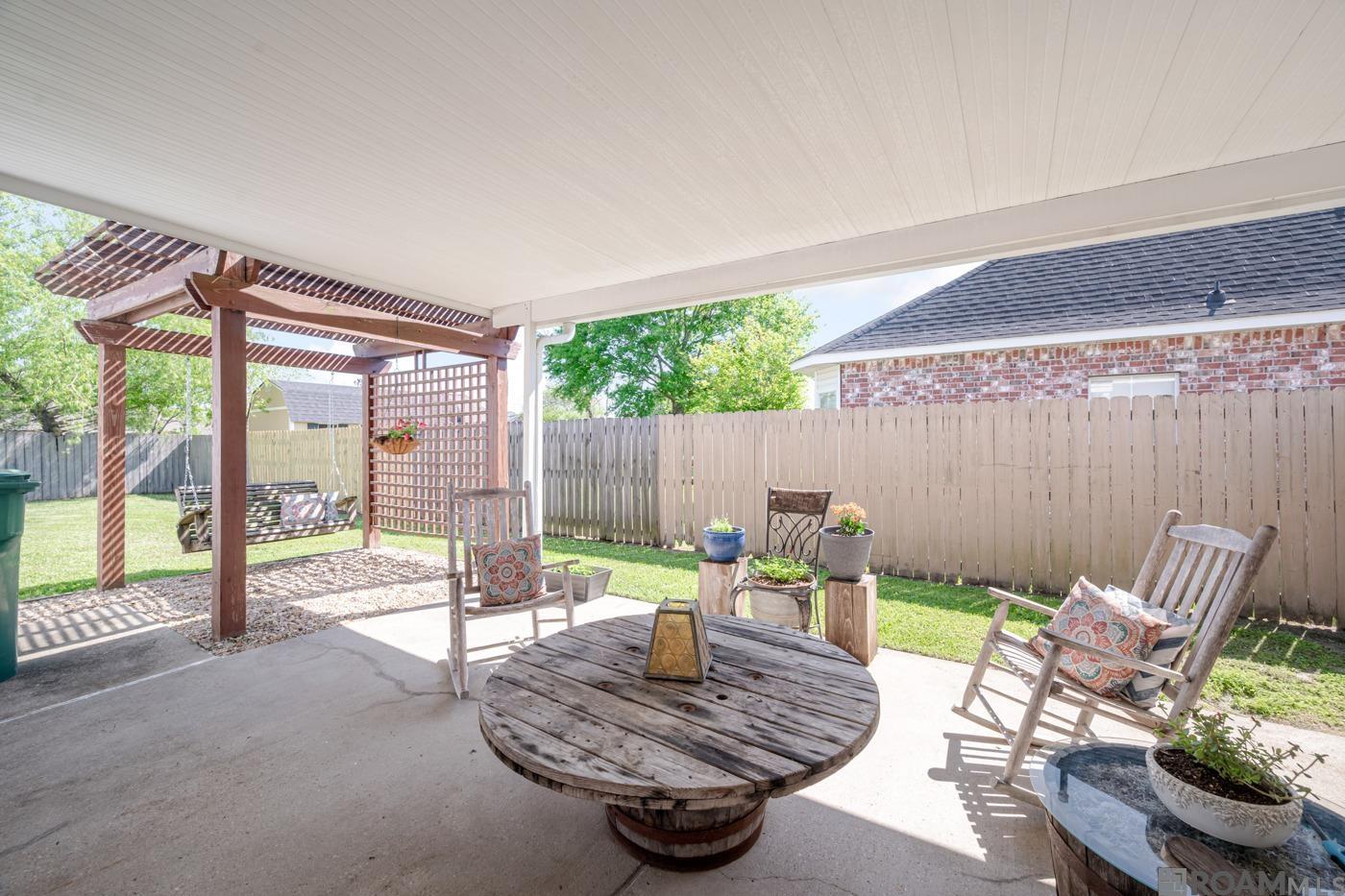 1493 Old Barnwood Ave