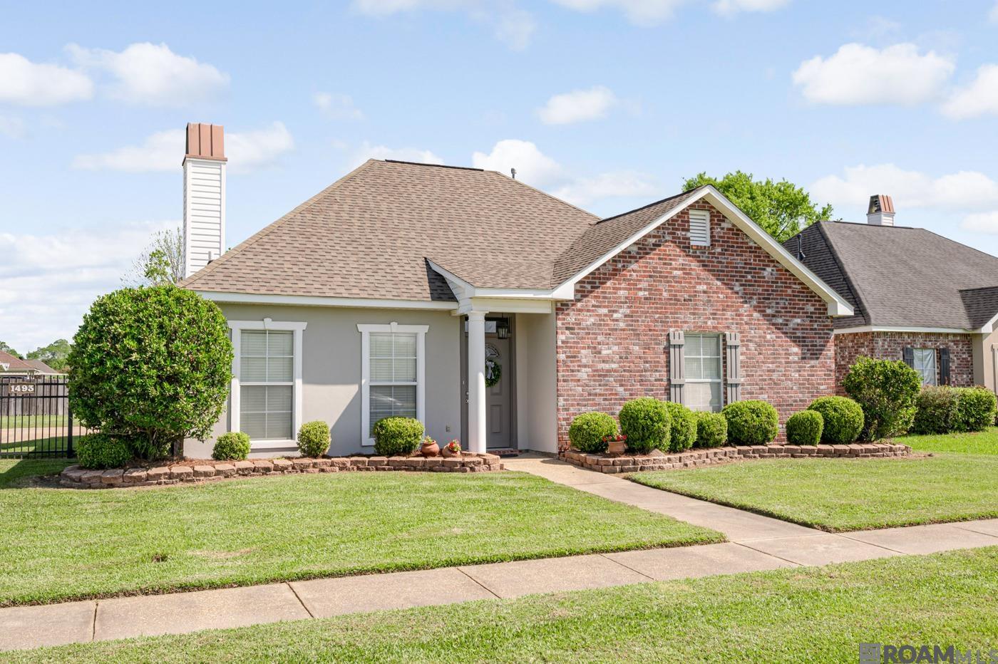 1493 Old Barnwood Ave