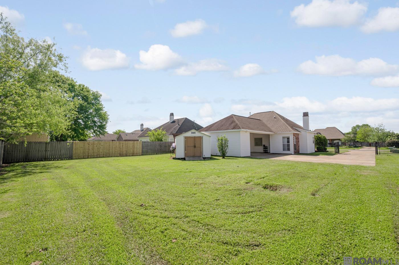 1493 Old Barnwood Ave