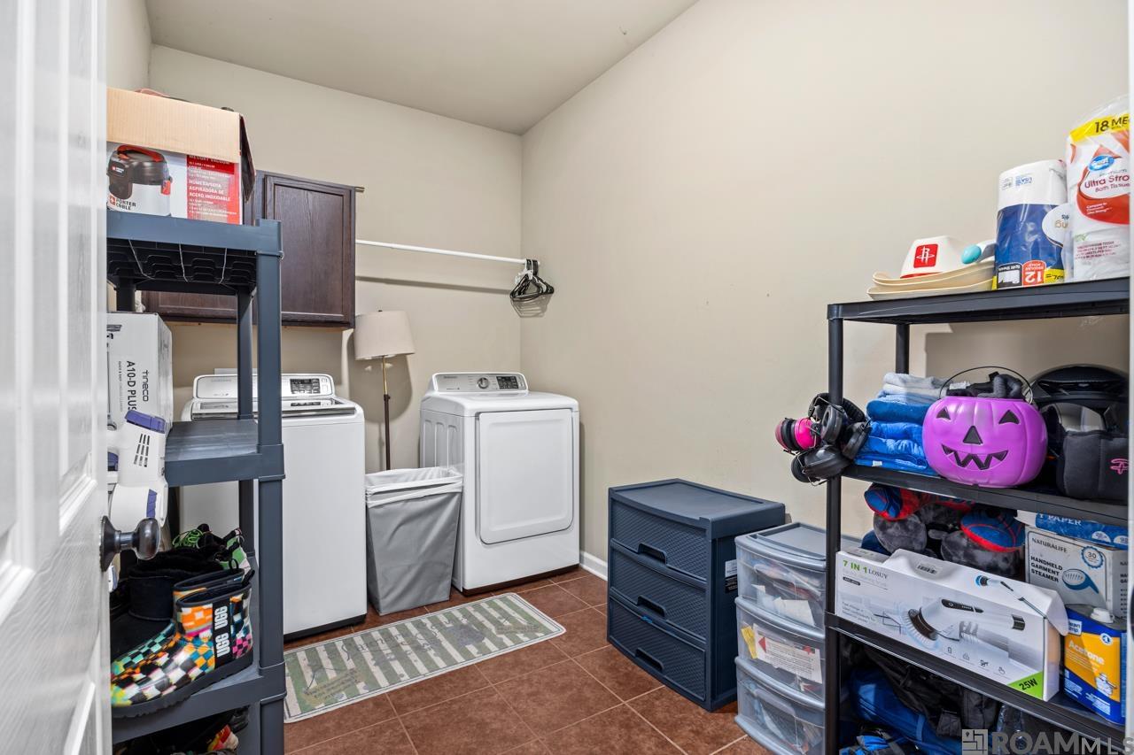 17085 Jamestowne Dr