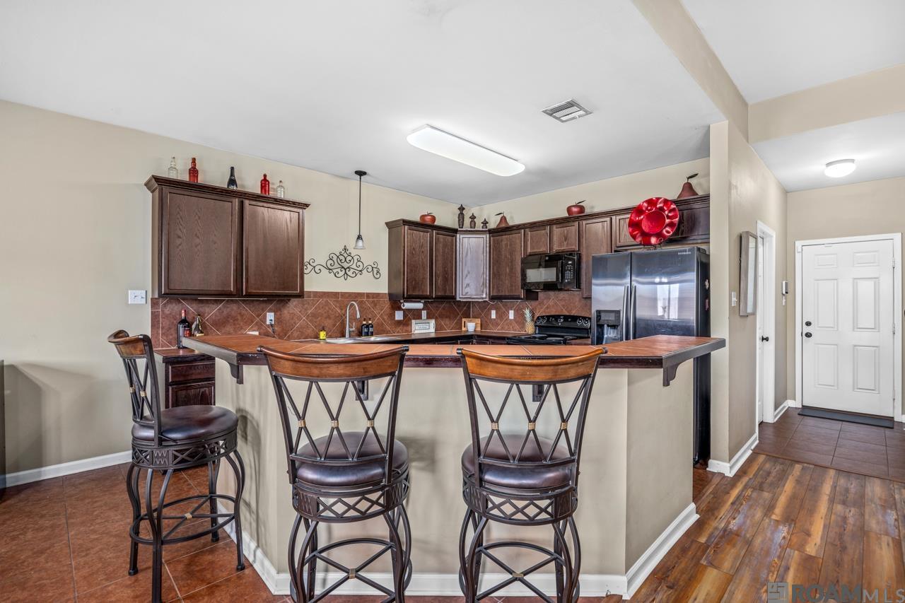 17085 Jamestowne Dr