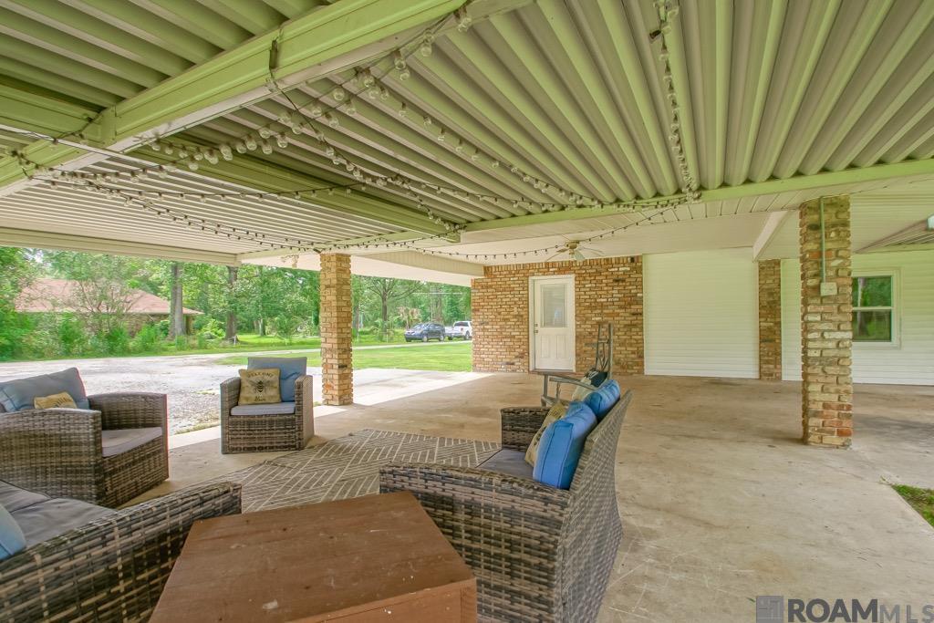 21704 La Hwy 16