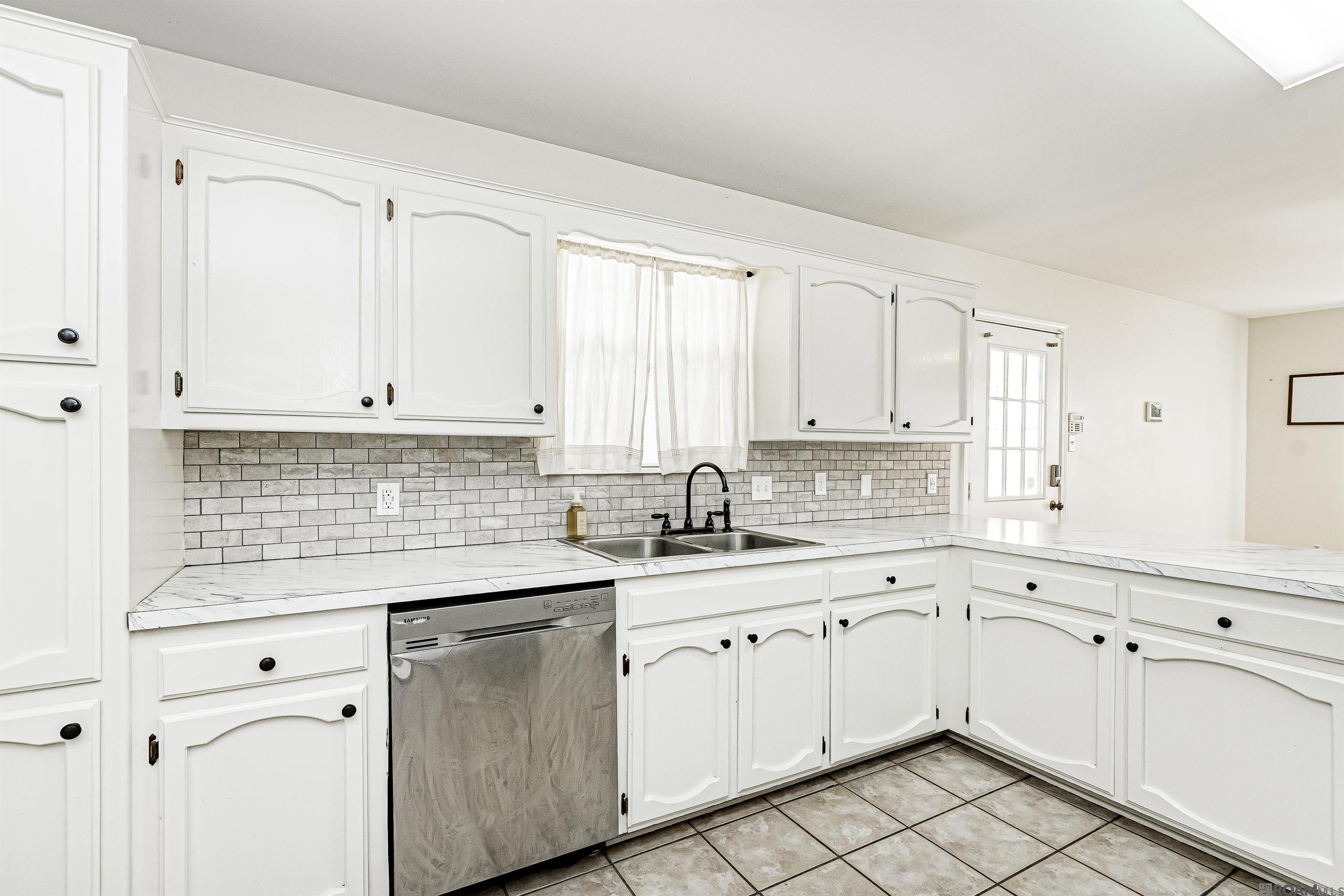30557 Fairway View Dr