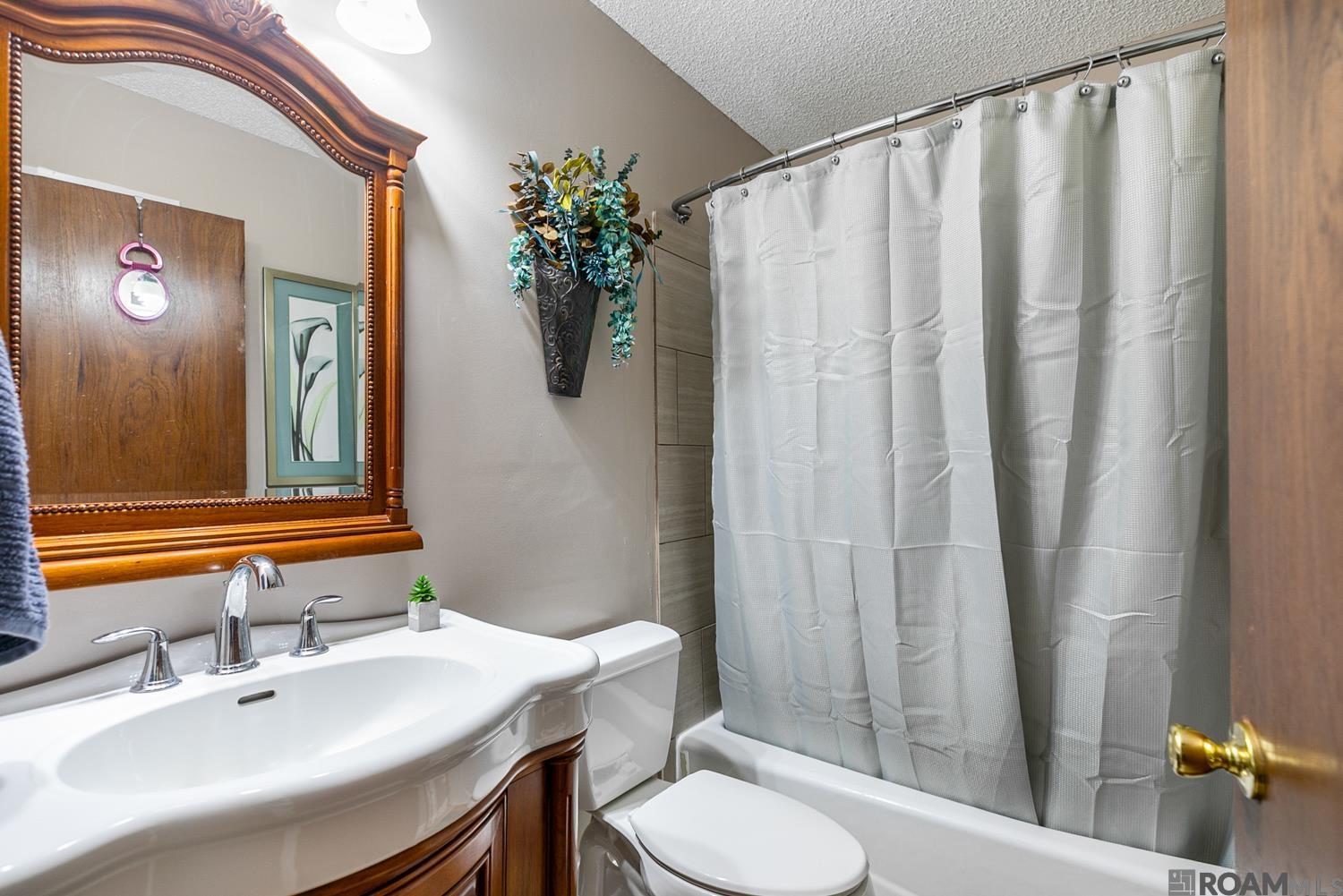 22314 Rolling Acres Dr
