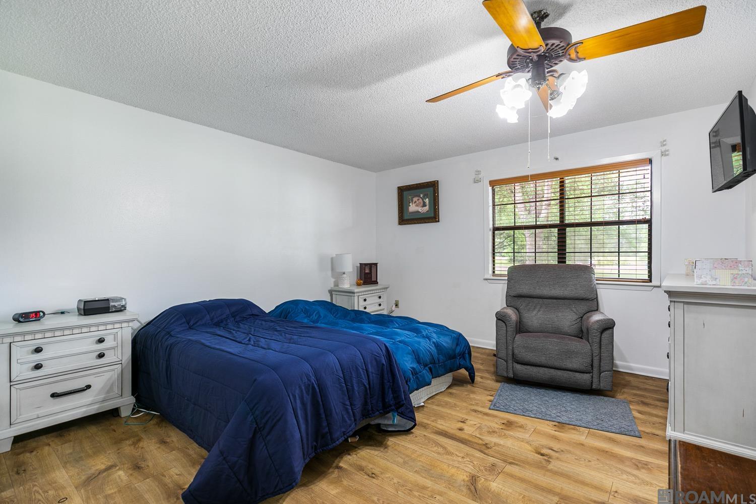 22314 Rolling Acres Dr