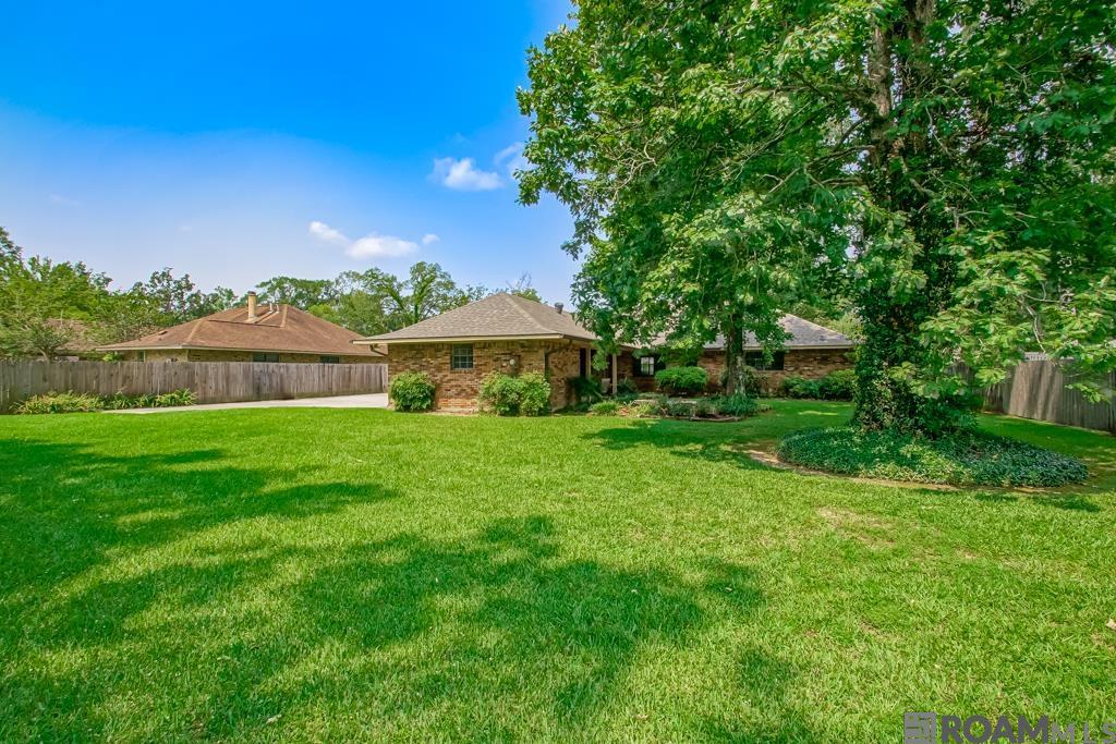 6416 Bridgeport Dr
