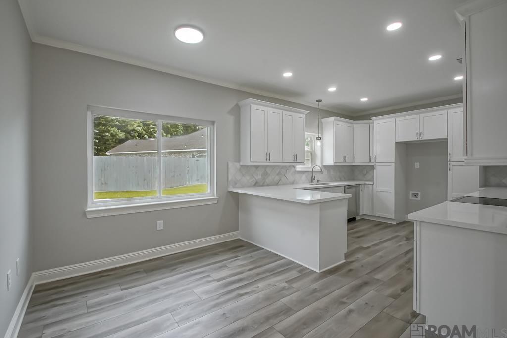 4607 Chapeau Dr