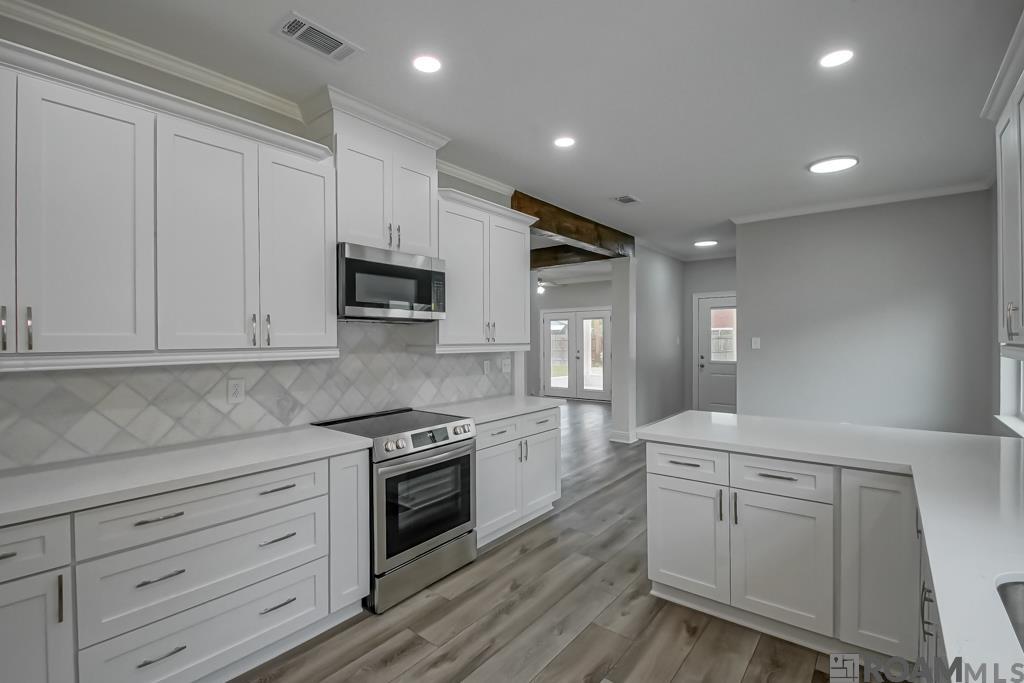 4607 Chapeau Dr