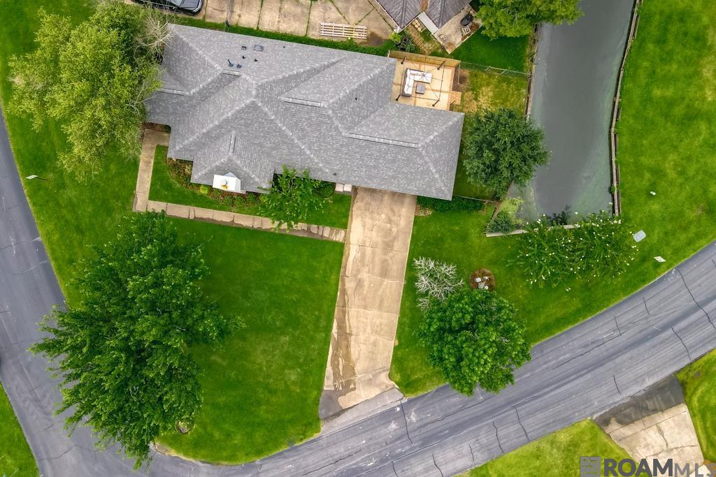 19019 W Lake Terrace Dr
