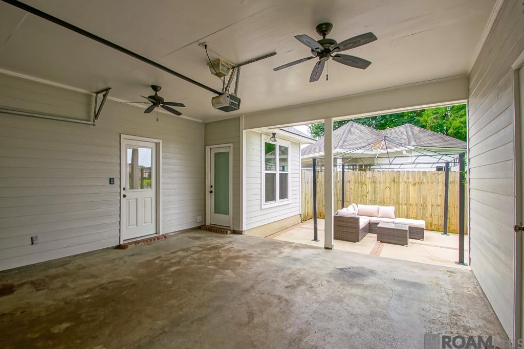 19019 W Lake Terrace Dr