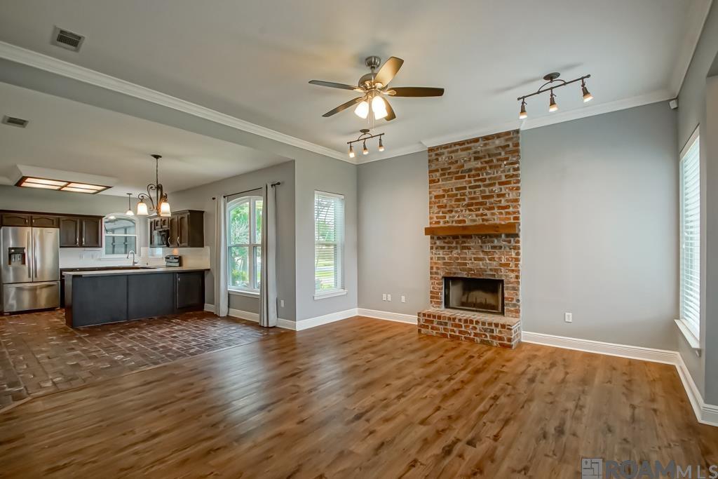 19019 W Lake Terrace Dr