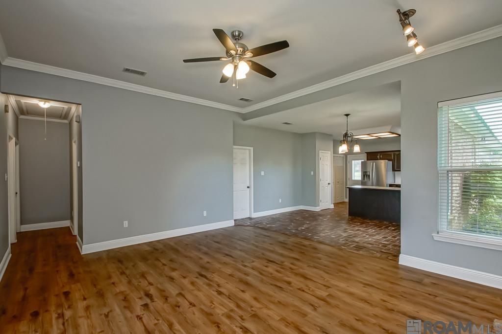 19019 W Lake Terrace Dr