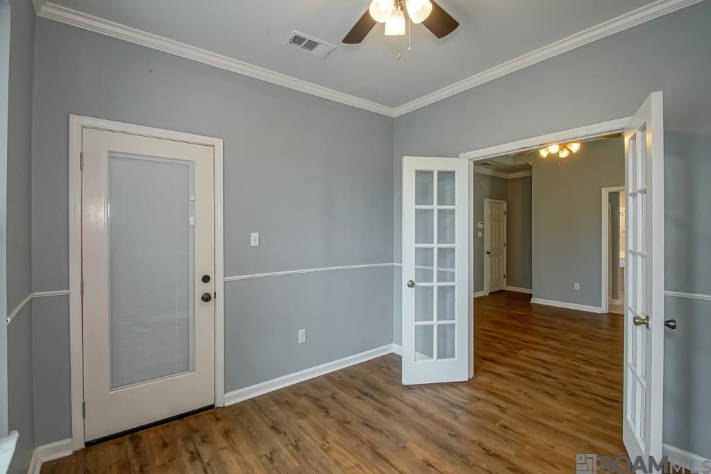 19019 W Lake Terrace Dr