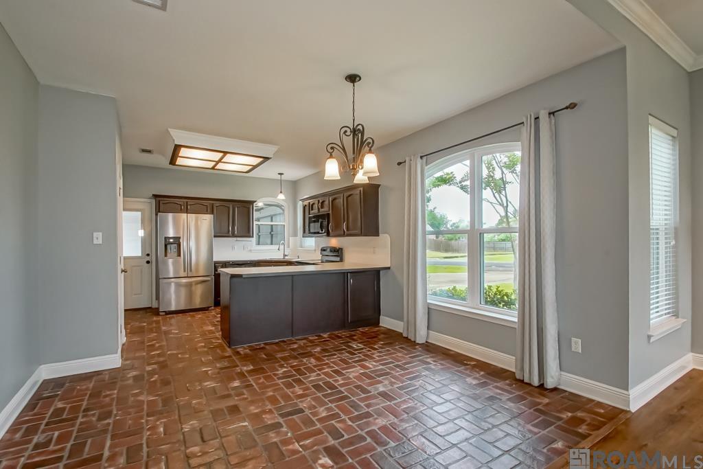 19019 W Lake Terrace Dr