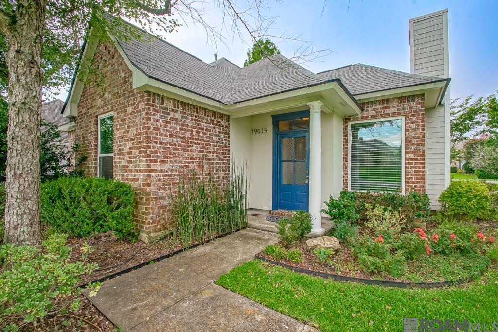 19019 W Lake Terrace Dr