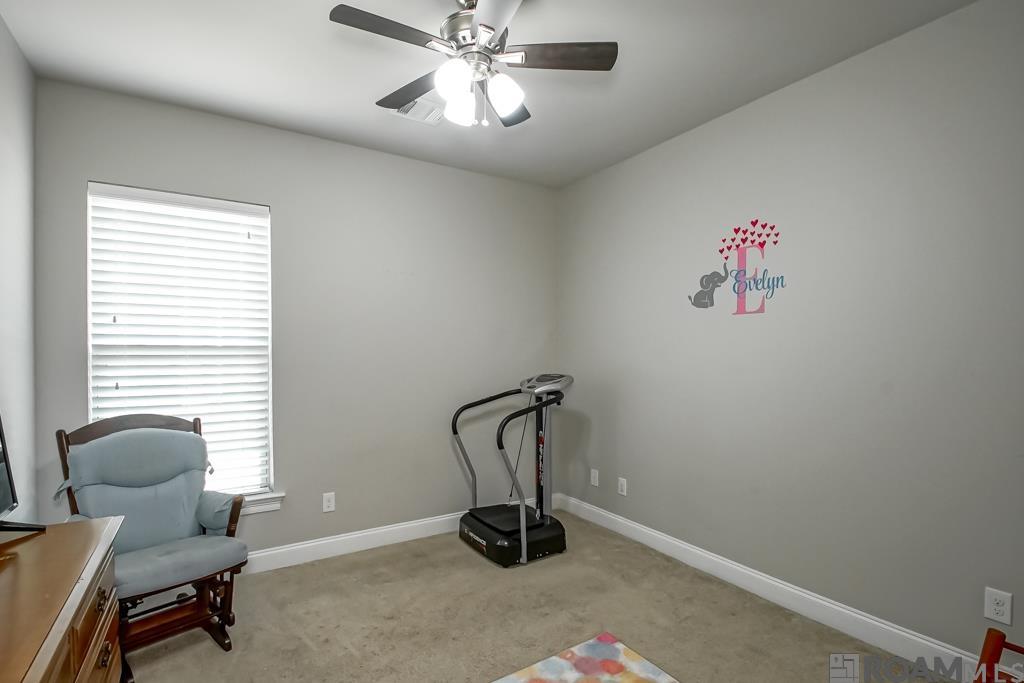 16124 Blackstone Dr