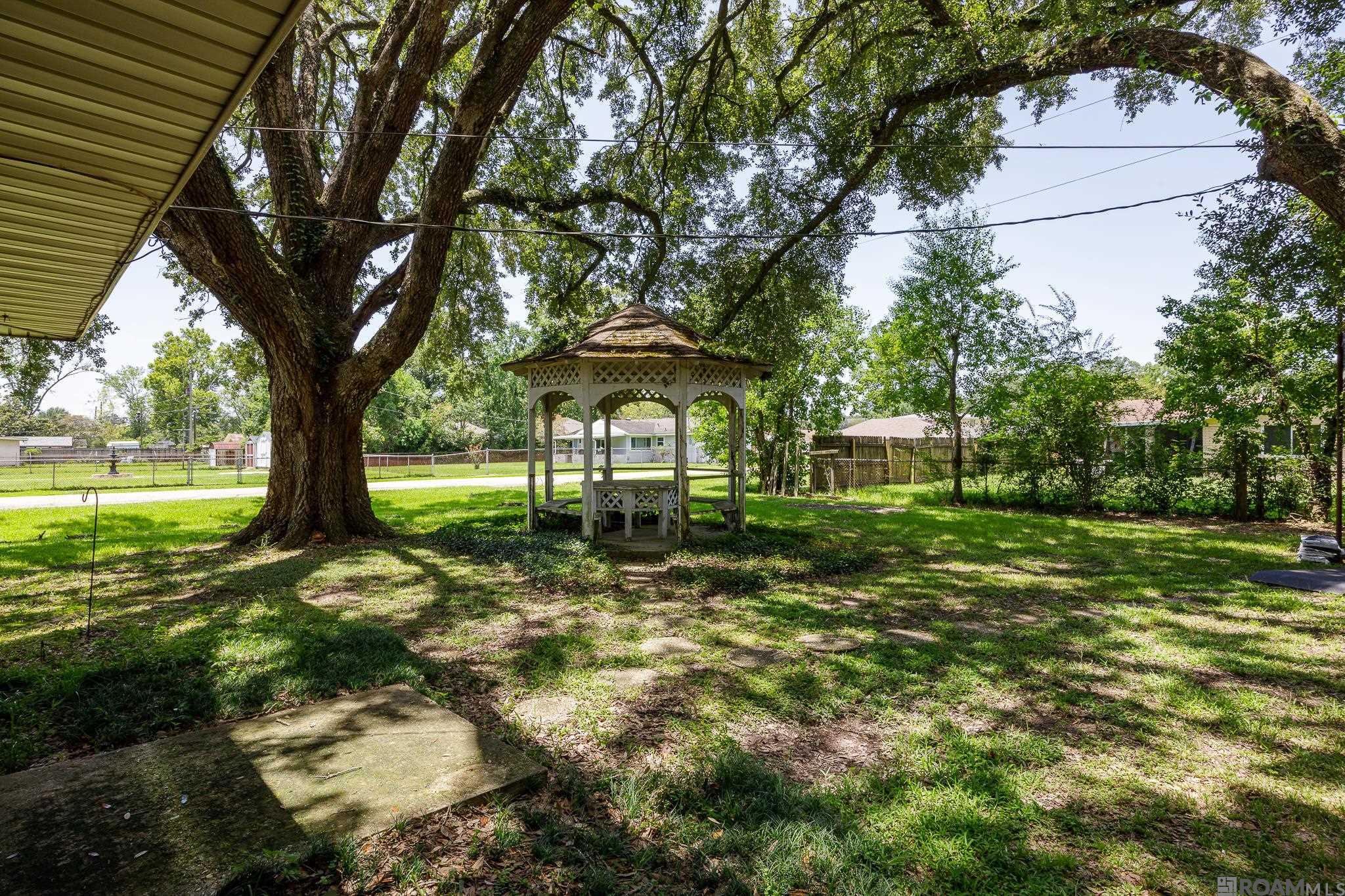 1825 Mullen Dr