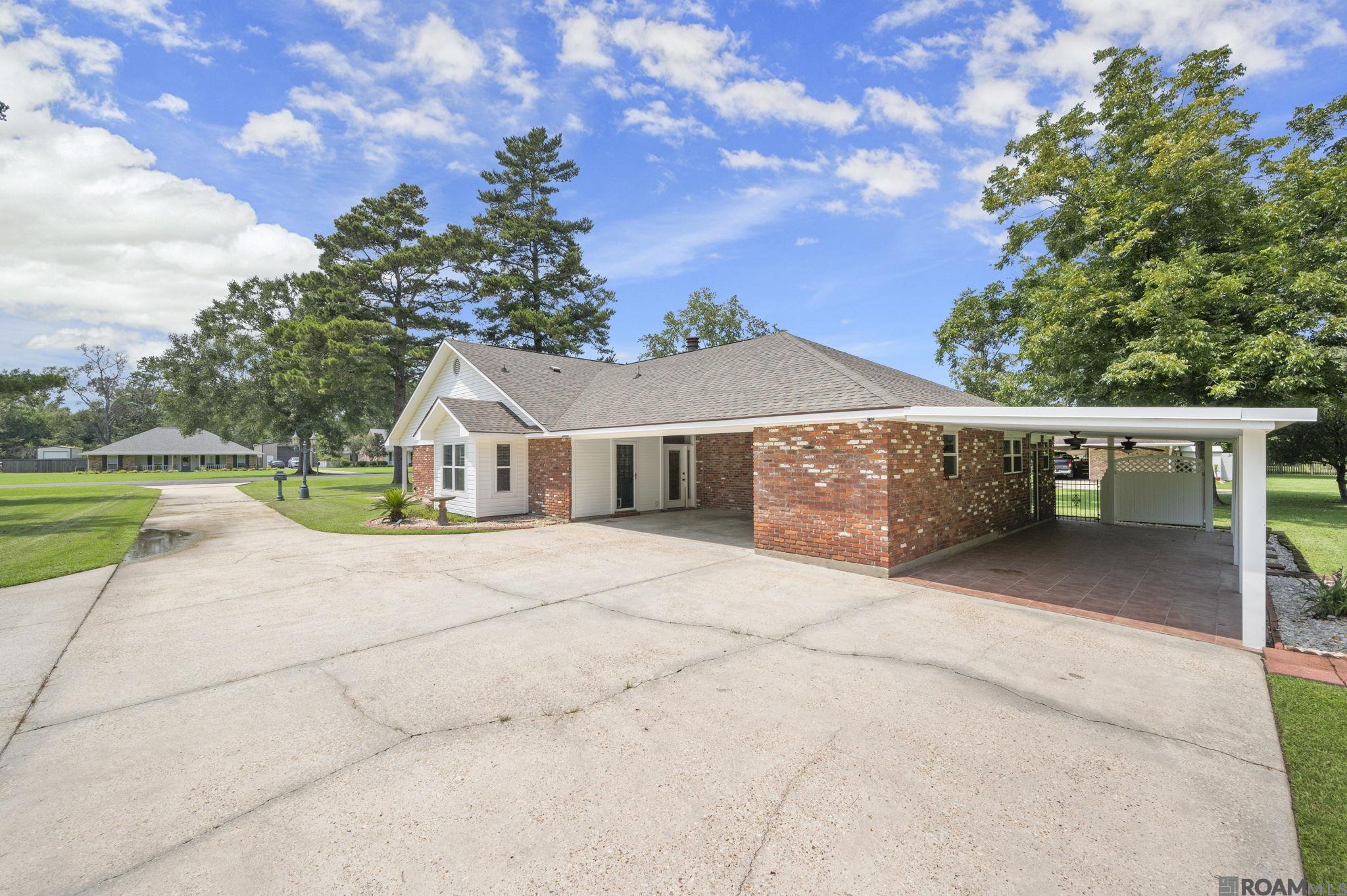10838 Shoe Creek Dr