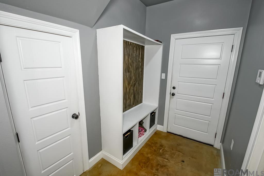 25041 Old Greenwell Springs Rd