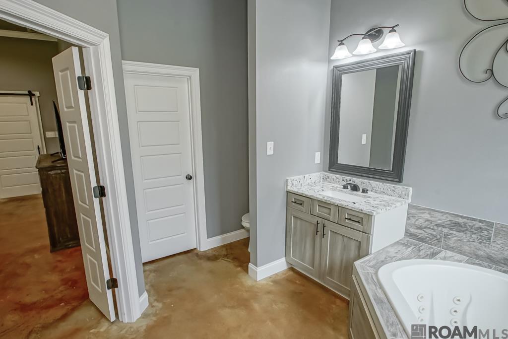 25041 Old Greenwell Springs Rd