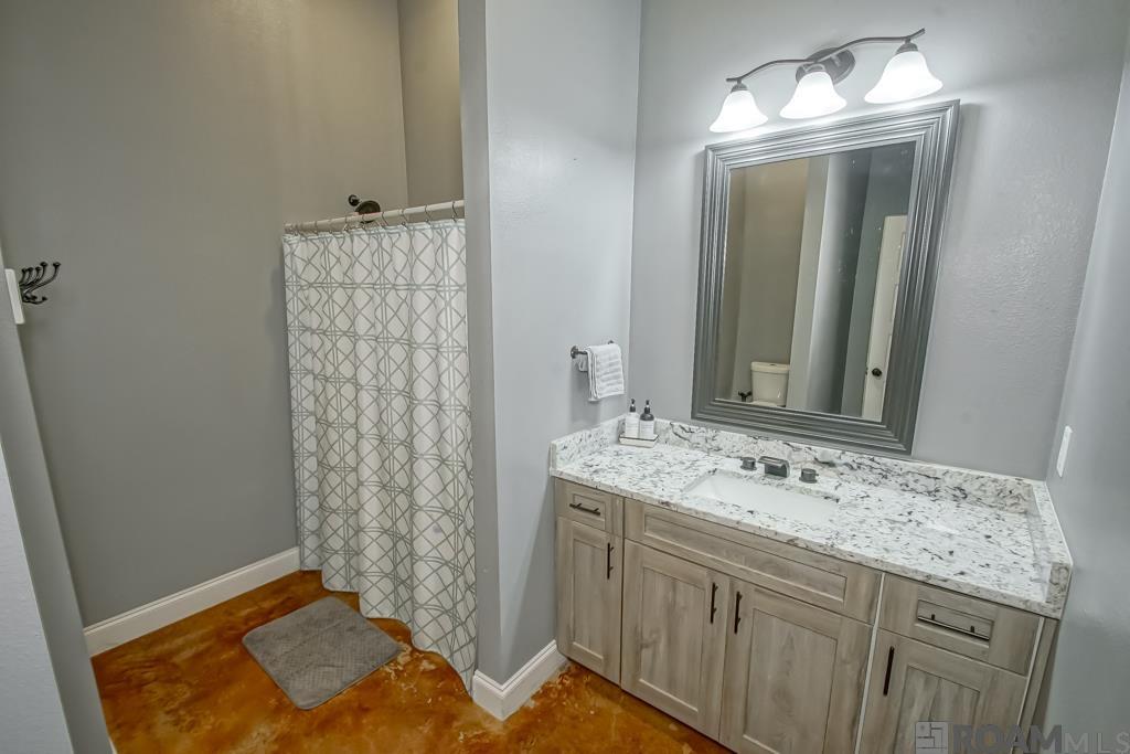 25041 Old Greenwell Springs Rd