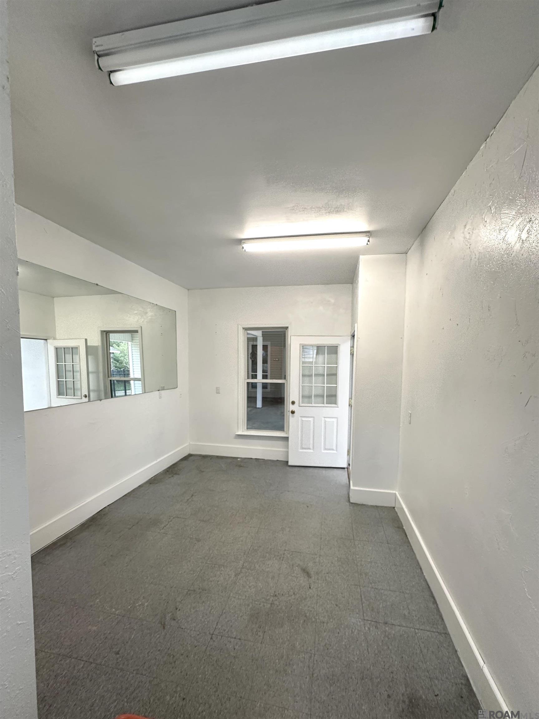 12238 S Milstead Pl