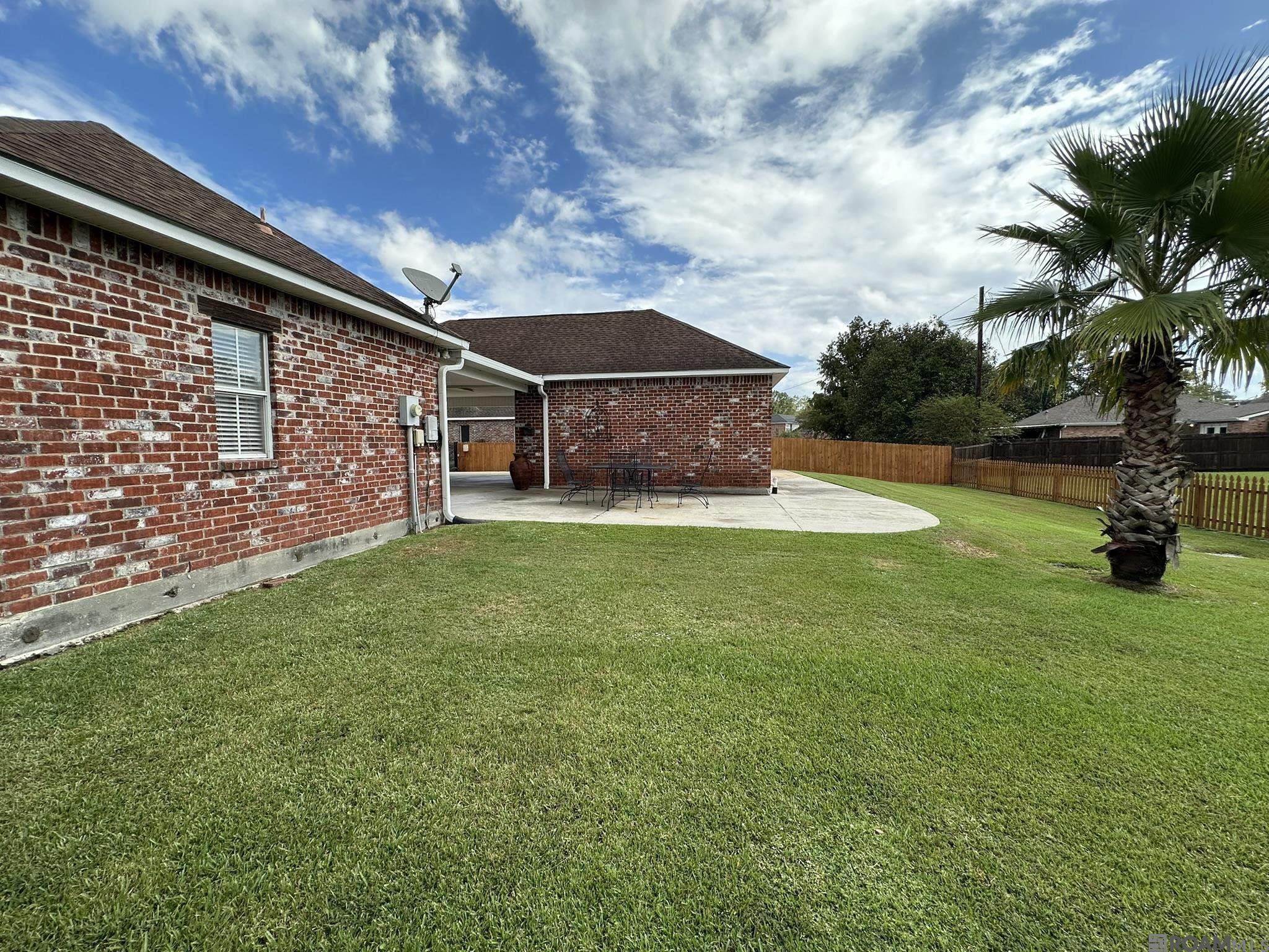 12238 S Milstead Pl