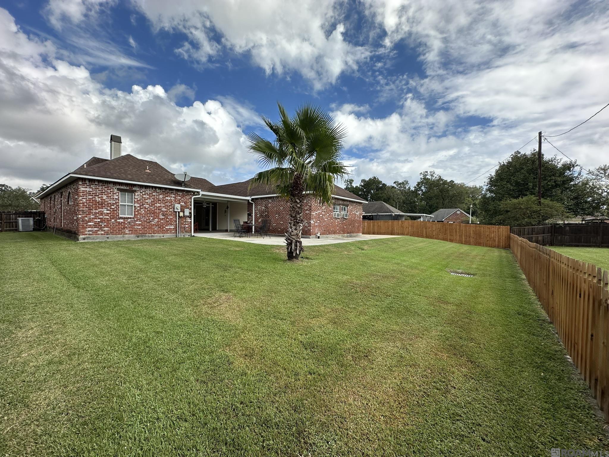 12238 S Milstead Pl