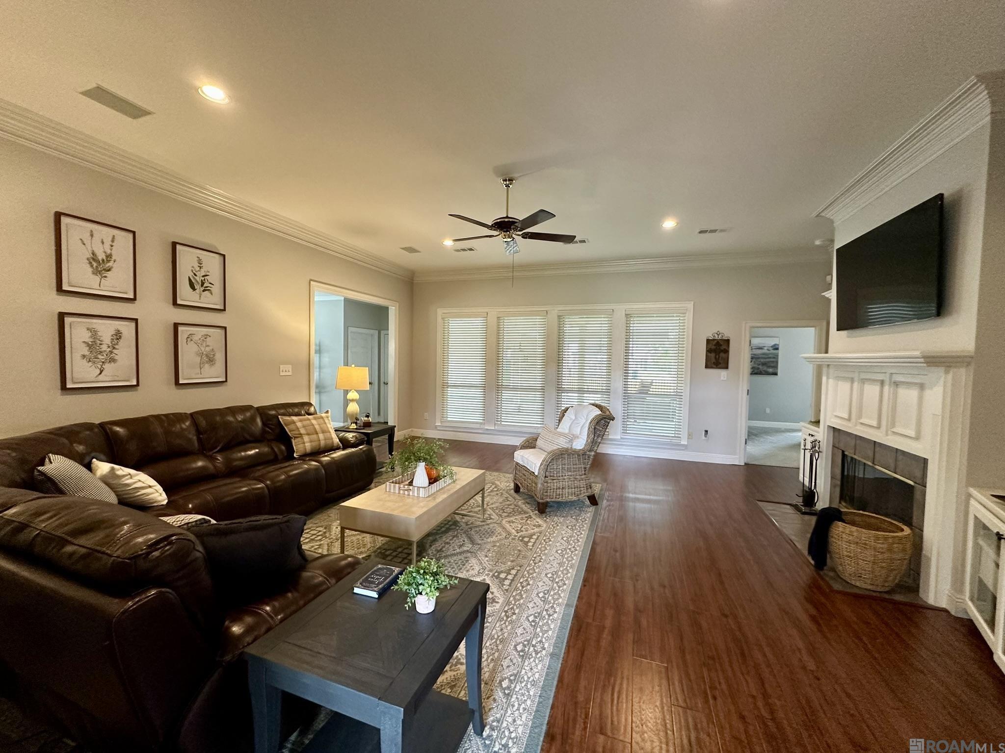 12238 S Milstead Pl