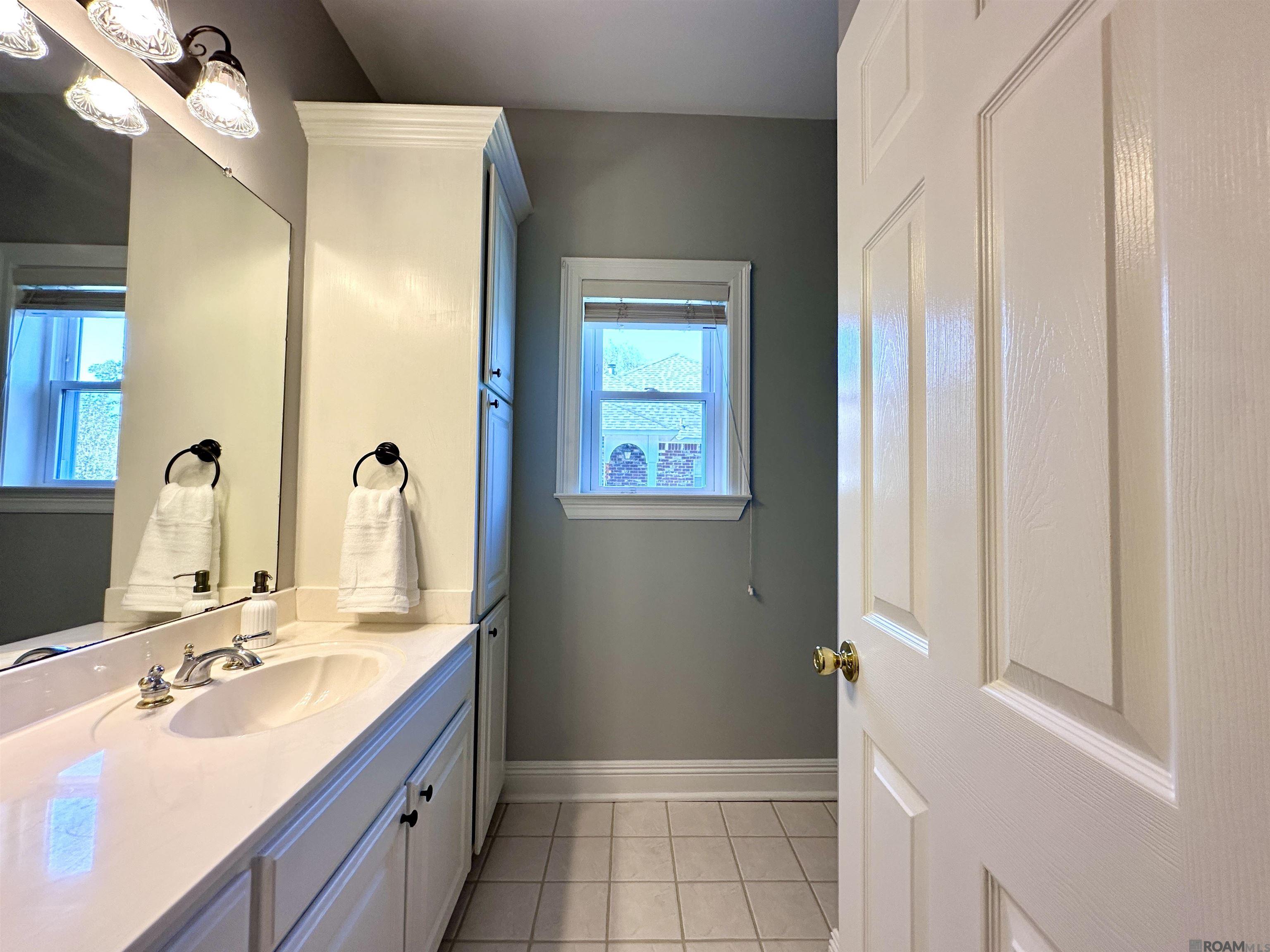 12238 S Milstead Pl