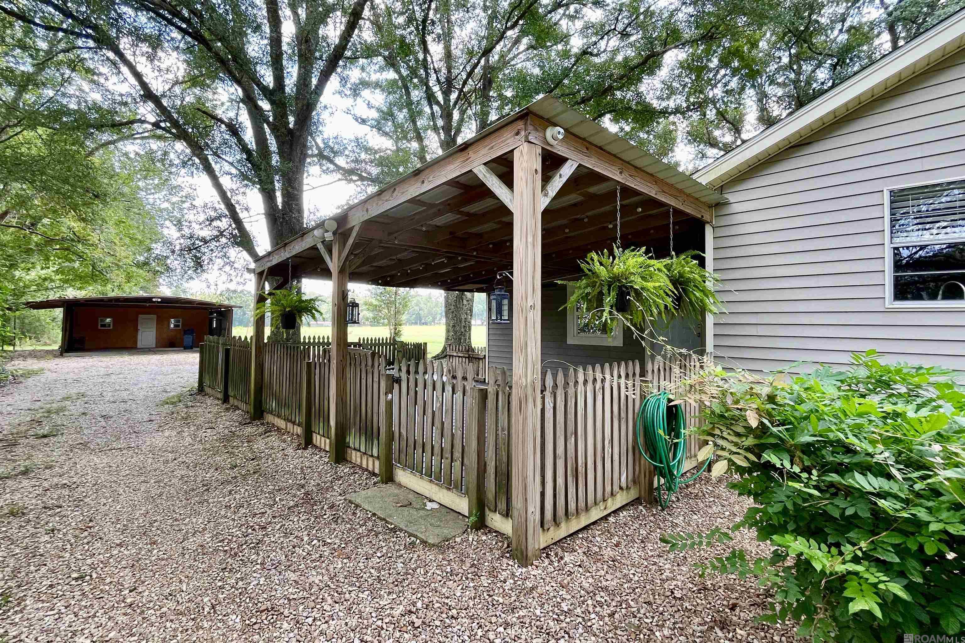 2581 La Hwy 67
