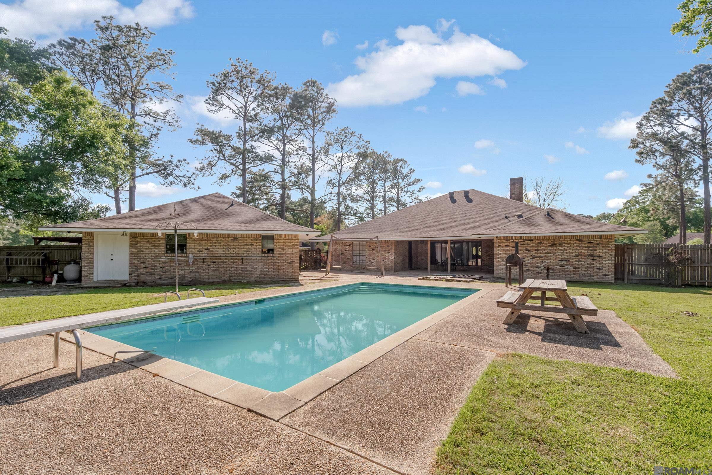 9534 Shoe Creek Dr