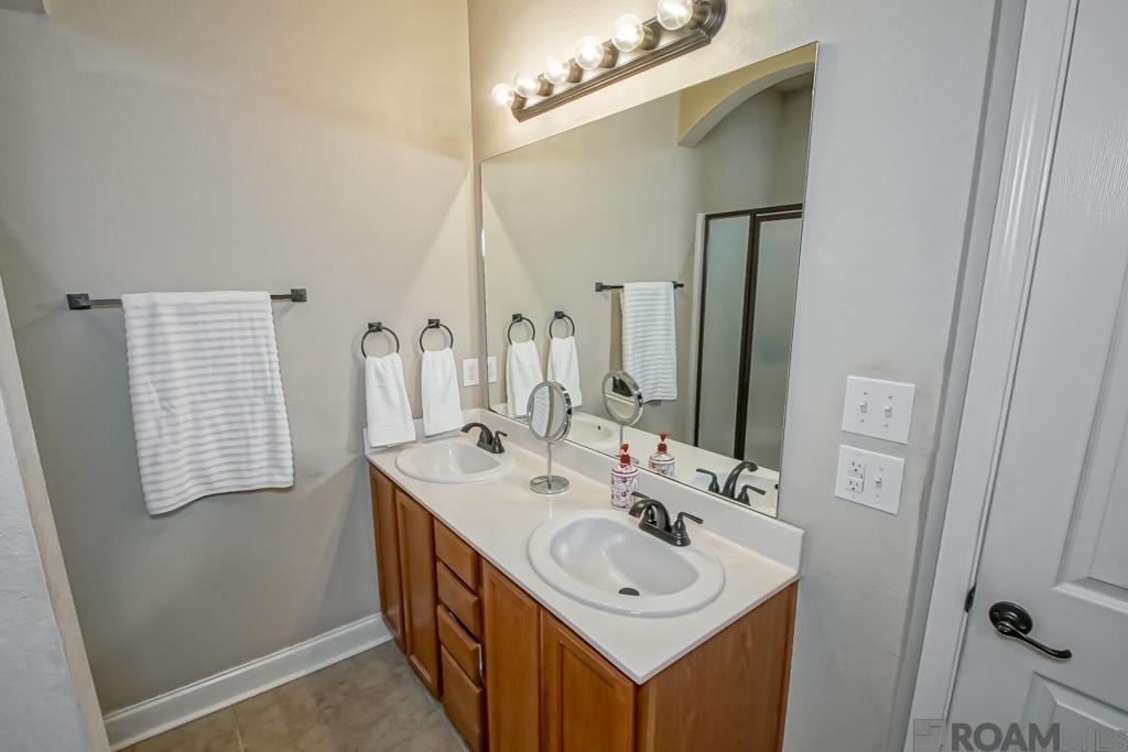 23249 Conifer Dr