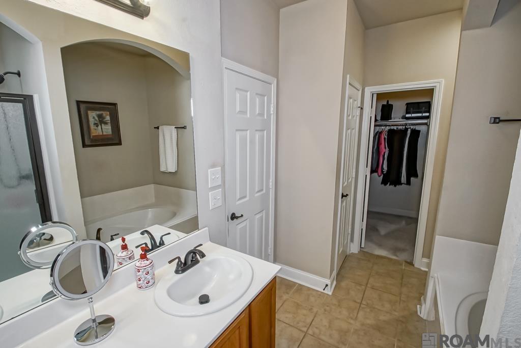 23249 Conifer Dr