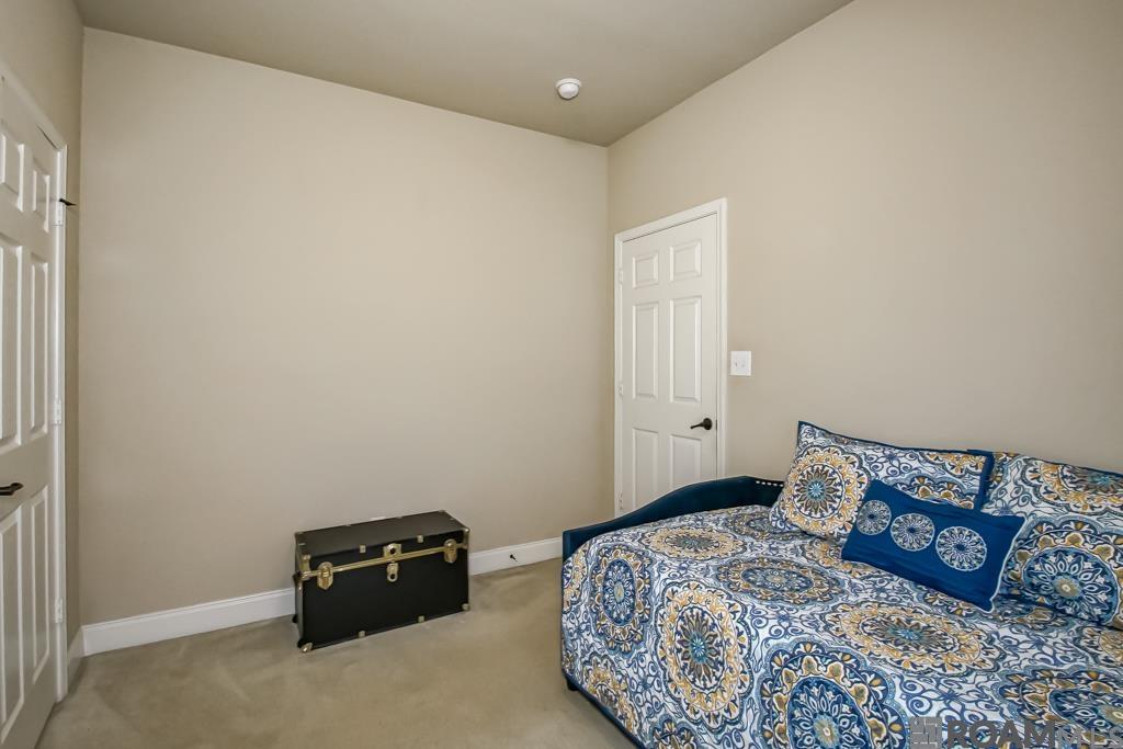 23249 Conifer Dr
