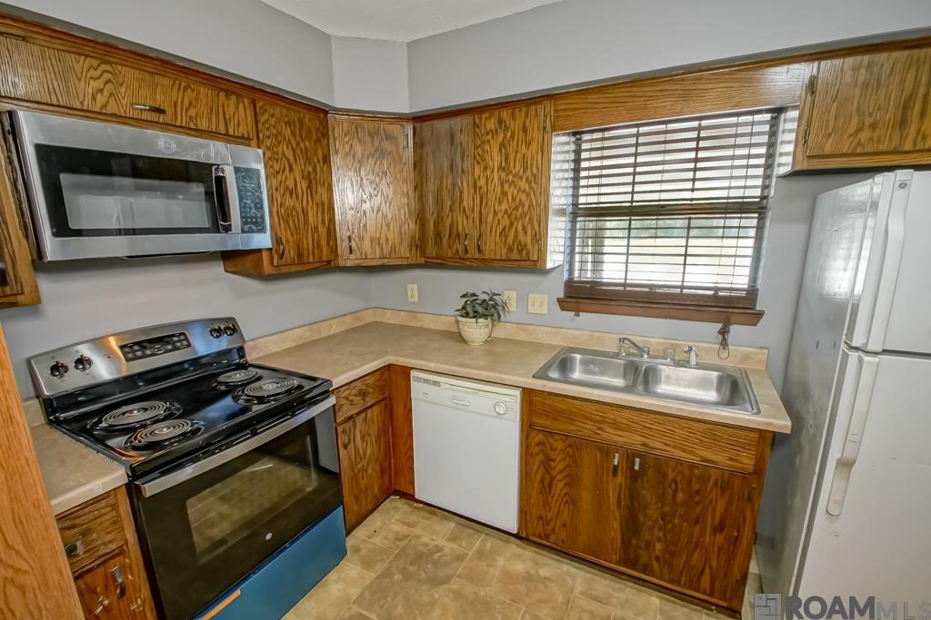 16382 Hooper Rd # 1 Unit: #A-1