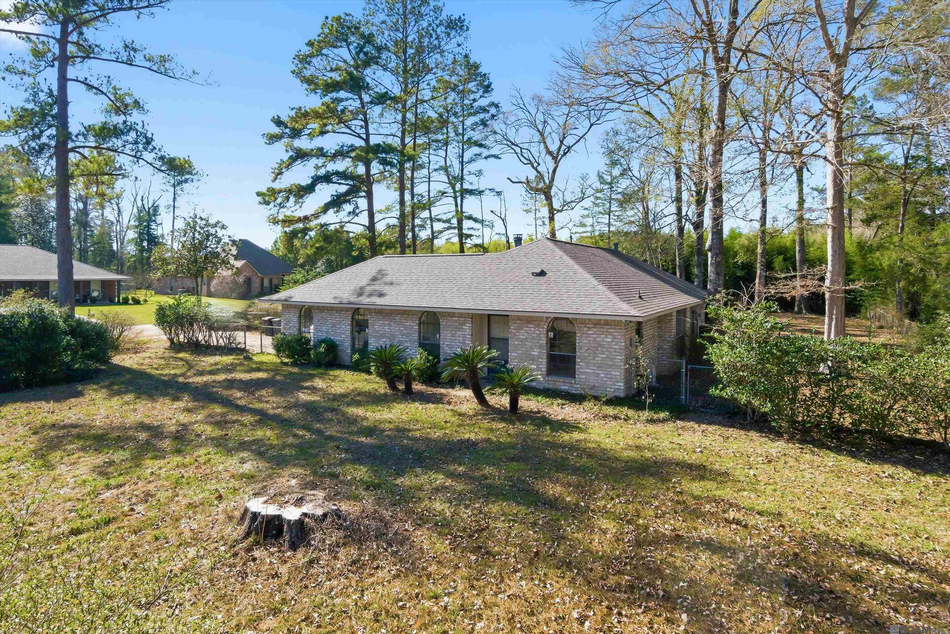 16911 Whispering Pines Dr
