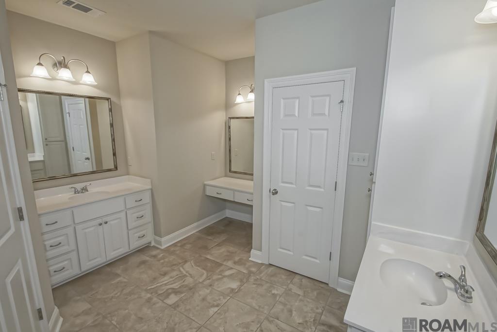 10270 Mccaa Landing Ave