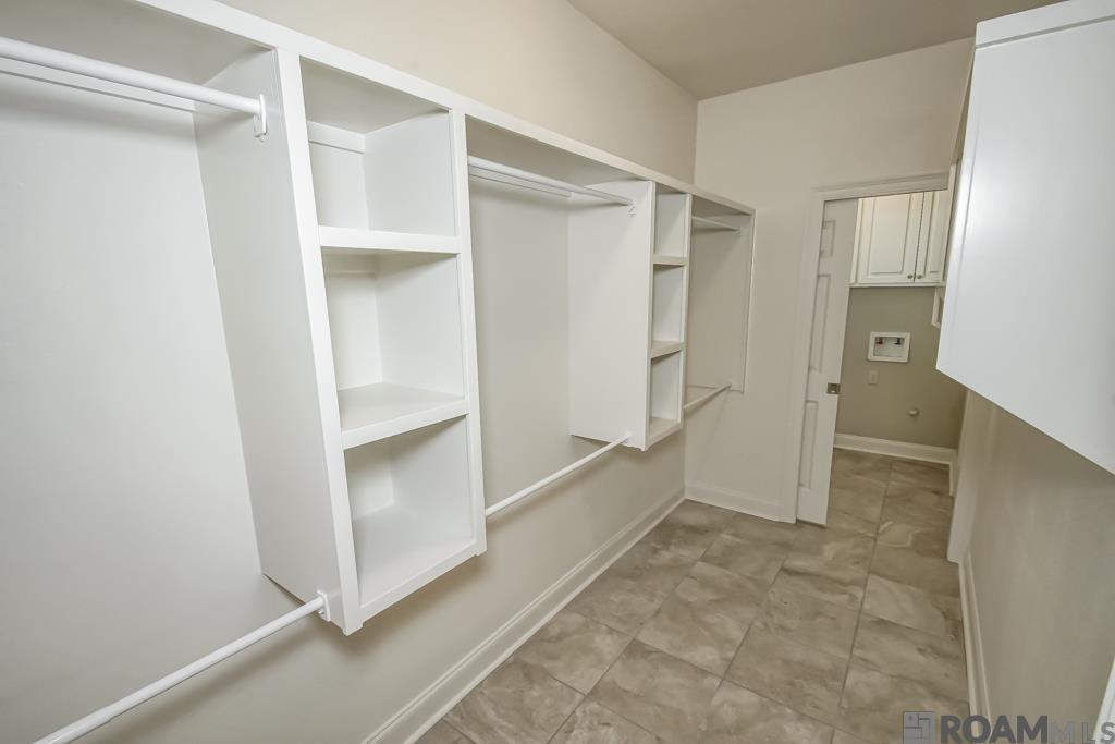 10270 Mccaa Landing Ave