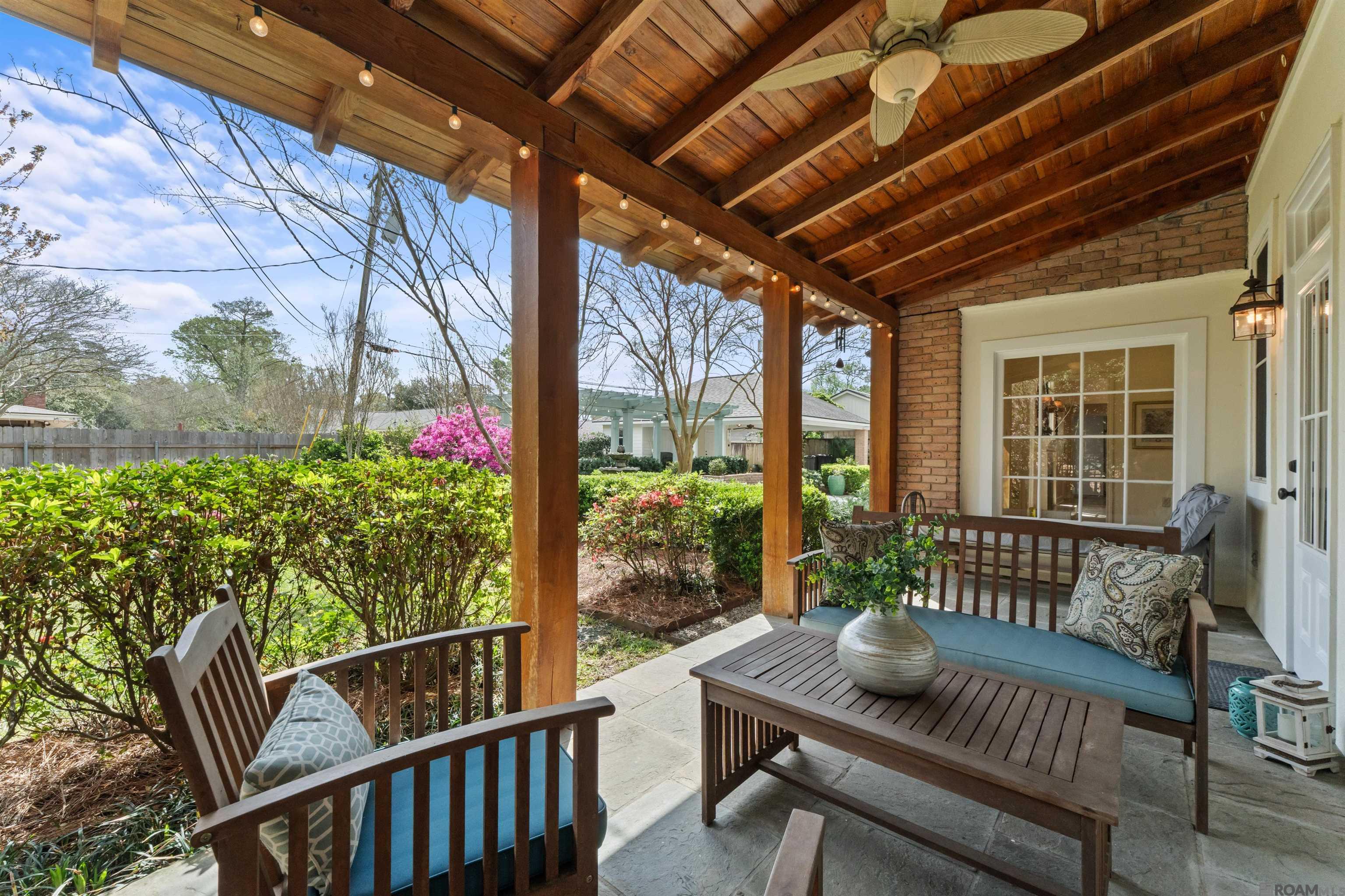 1925 Country Club Dr