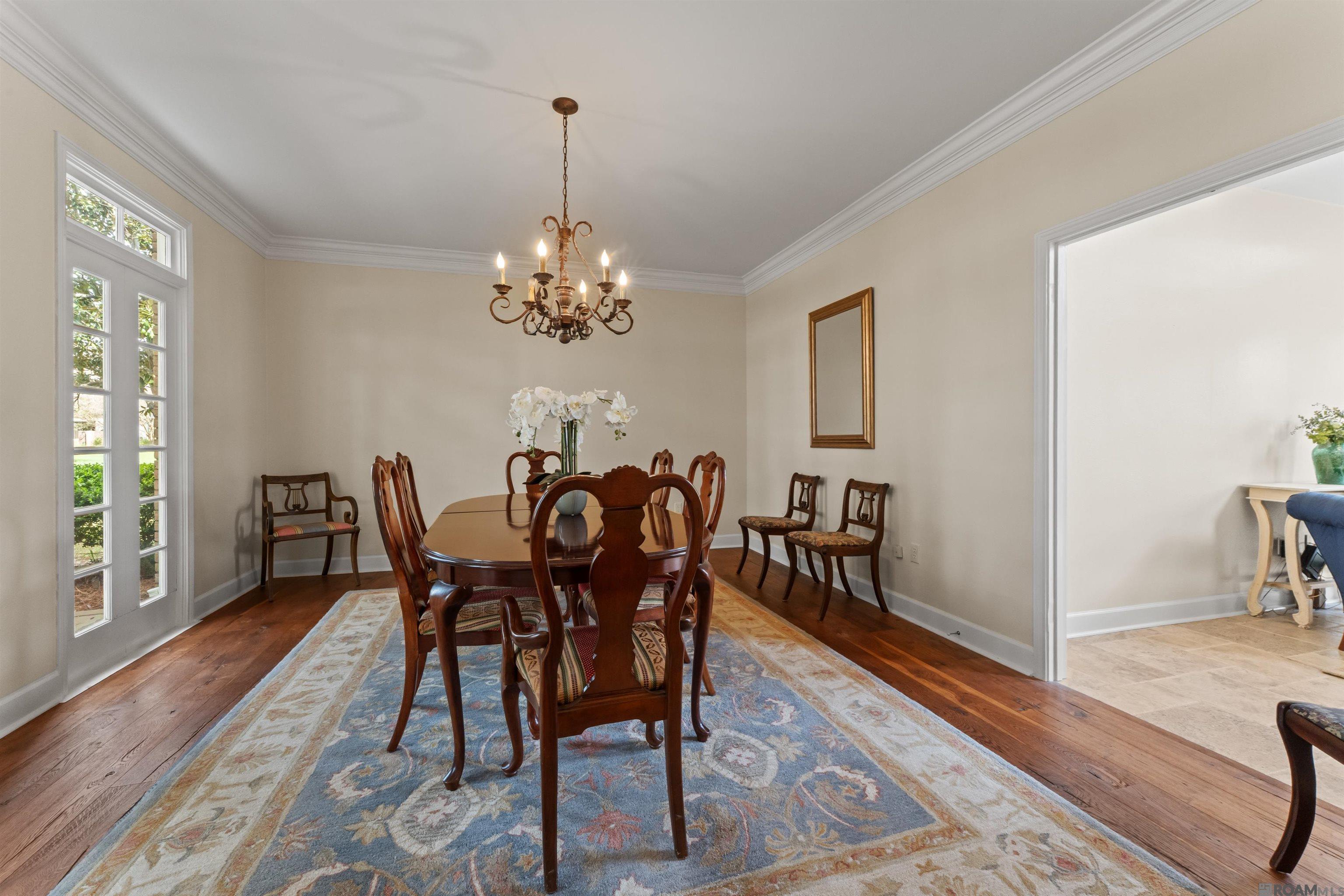 1925 Country Club Dr