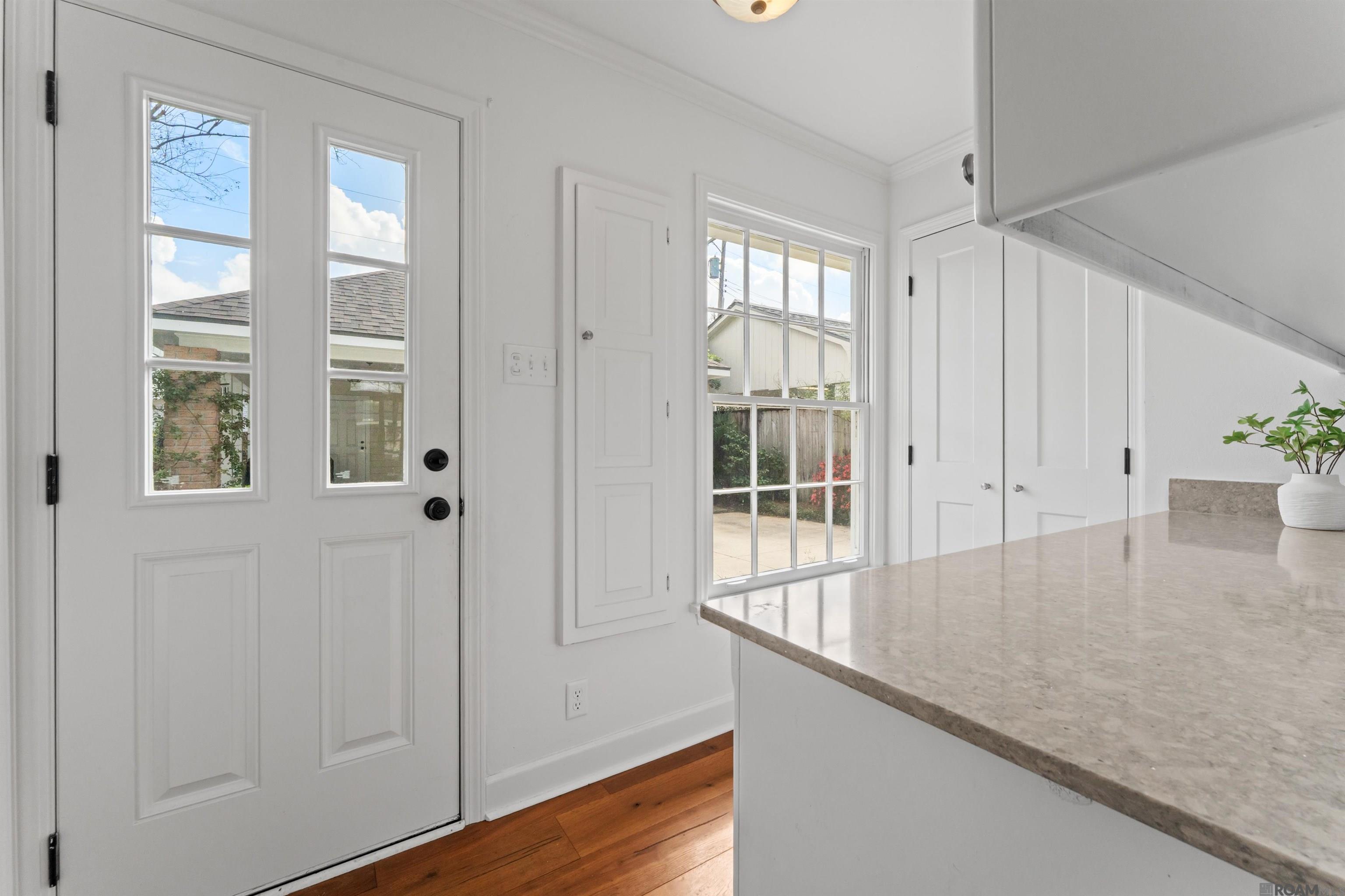 1925 Country Club Dr