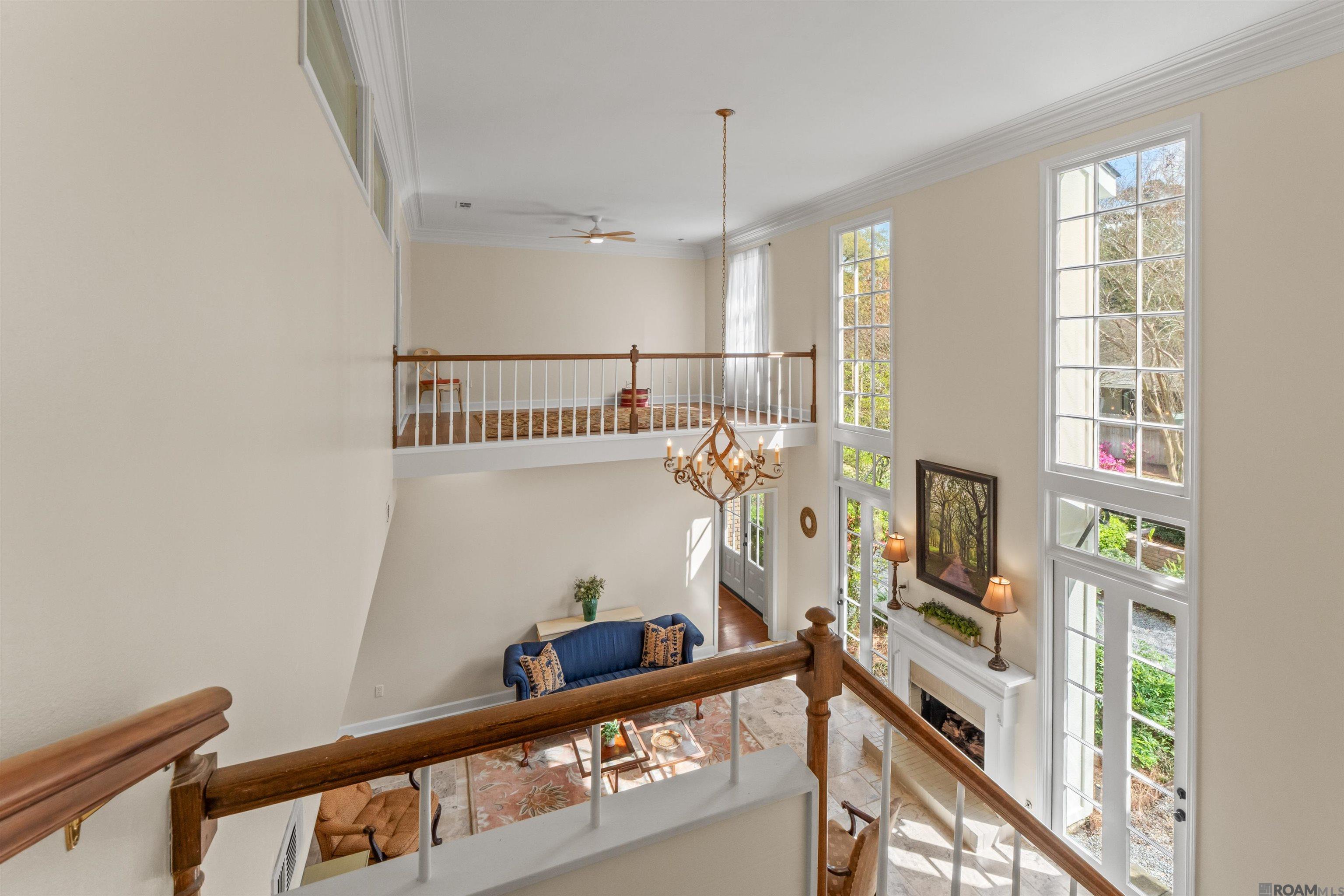 1925 Country Club Dr